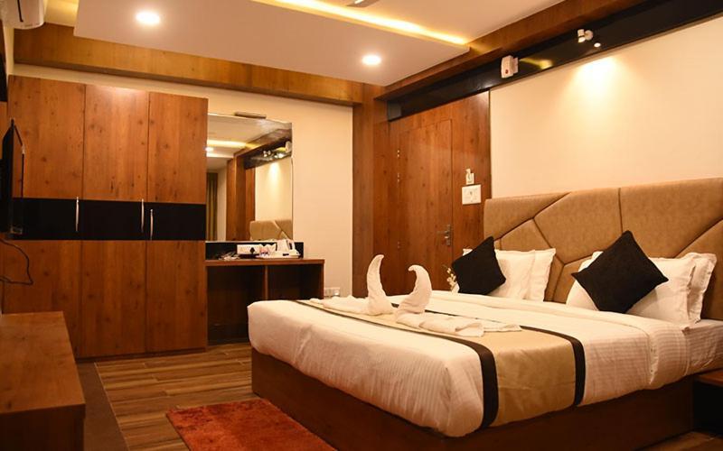 סיליגורי Hotel Royal City מראה חיצוני תמונה