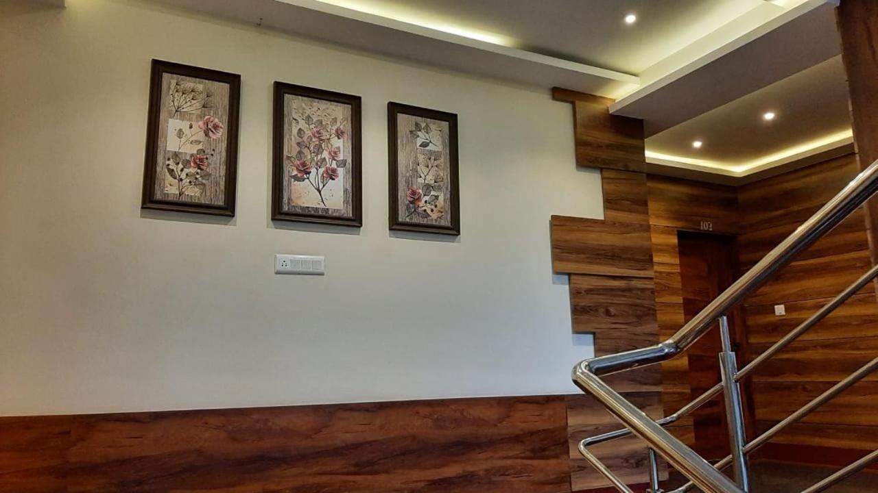 סיליגורי Hotel Royal City מראה חיצוני תמונה