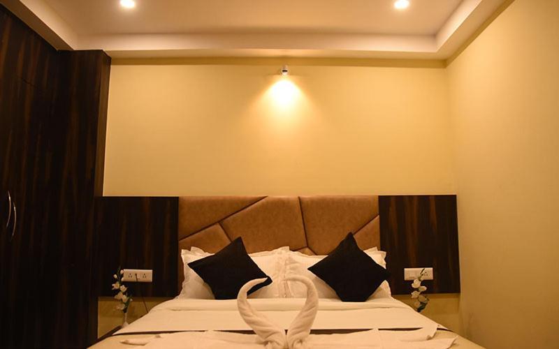 סיליגורי Hotel Royal City מראה חיצוני תמונה