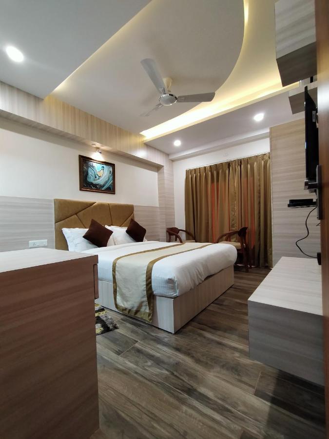 סיליגורי Hotel Royal City מראה חיצוני תמונה