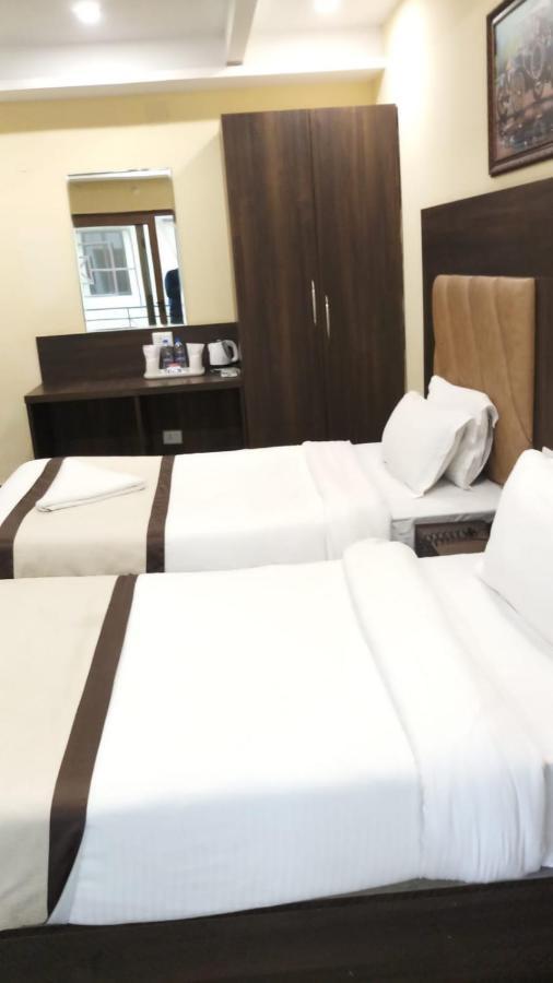 סיליגורי Hotel Royal City מראה חיצוני תמונה