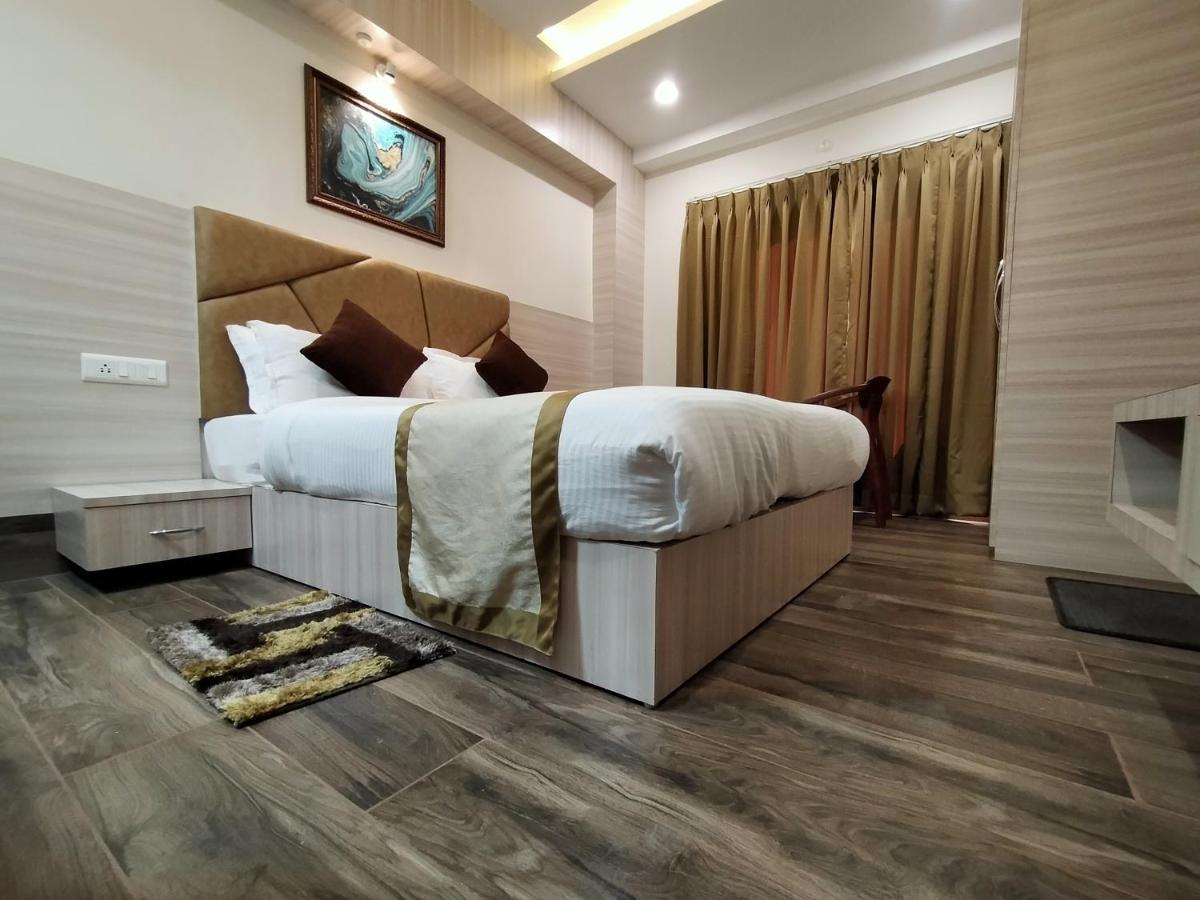 סיליגורי Hotel Royal City מראה חיצוני תמונה